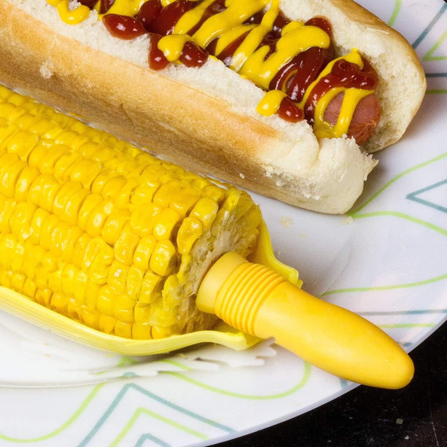 18 Piece Corn Cob Holders and Dish Set